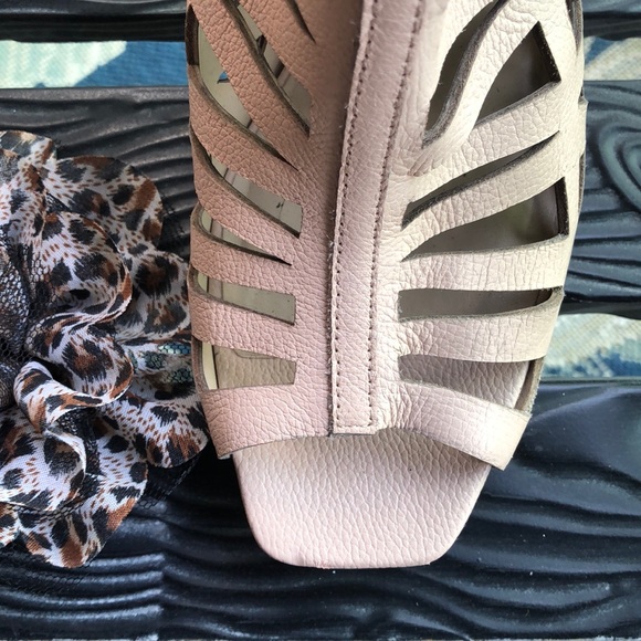 INC International Concepts Open Toe Heels - Picture 2 of 8